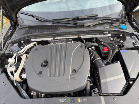 2022 Volvo S60 B5 Momentum