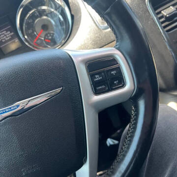 2014 Chrysler Town and Country Touring-L