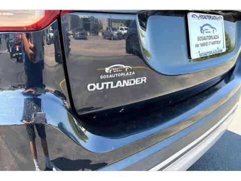 2020 Mitsubishi Outlander ES