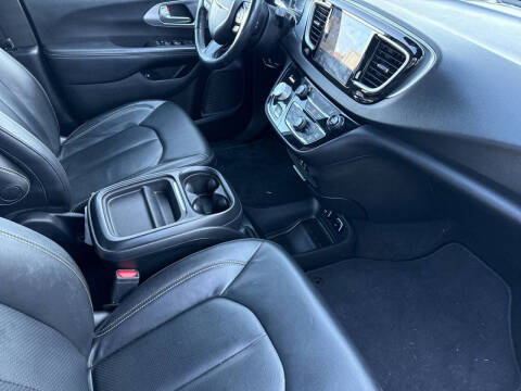 2020 Chrysler Pacifica Hybrid