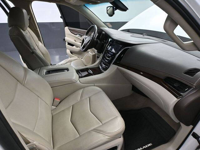 2017 Cadillac Escalade ESV Standard