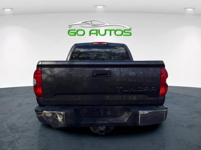 2017 Toyota Tundra SR5