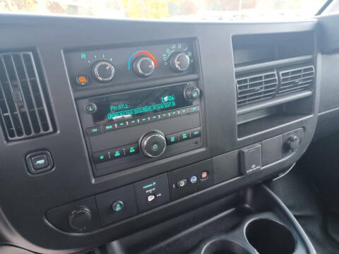 2022 Chevrolet Express 2500