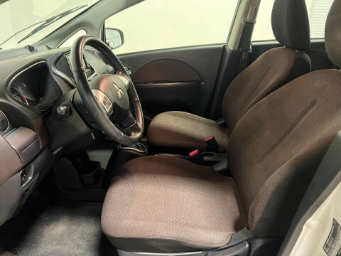 2012 Mitsubishi i-MiEV SE