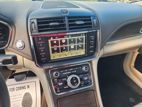 2017 Lincoln Continental Select