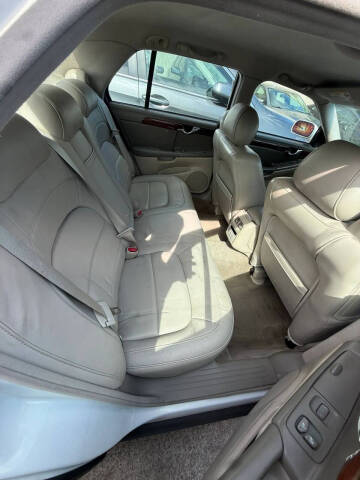 2004 Cadillac DeVille