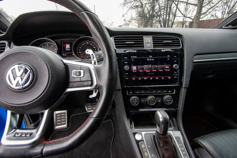 2021 Volkswagen Golf GTI SE