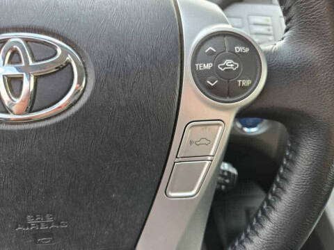 2013 Toyota Prius Plug-in Hybrid Advanced