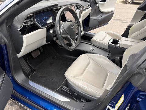 2016 Tesla Model S 70