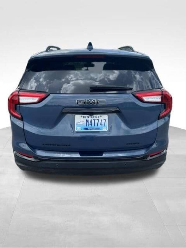 2024 GMC Terrain SLT