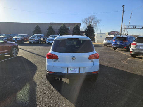 2018 Volkswagen Tiguan Limited 2.0T 4Motion