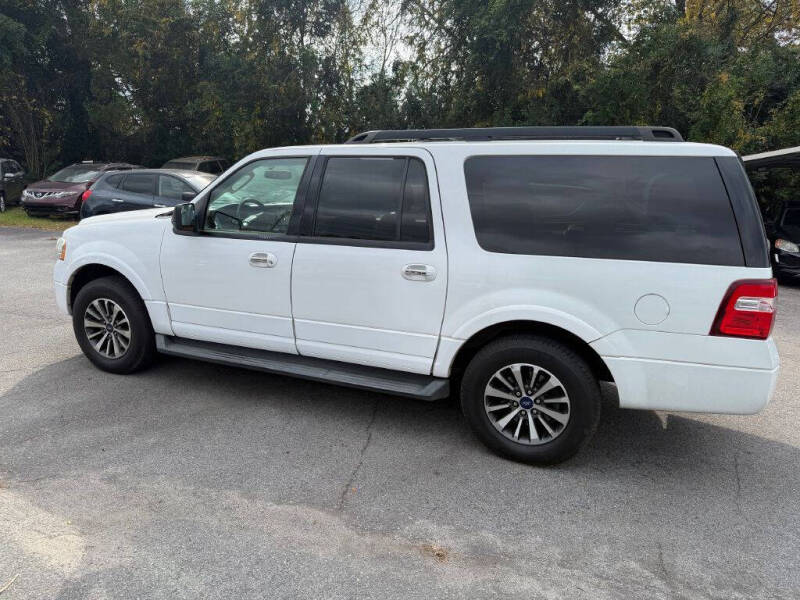 2015 Ford Expedition XLT's photo