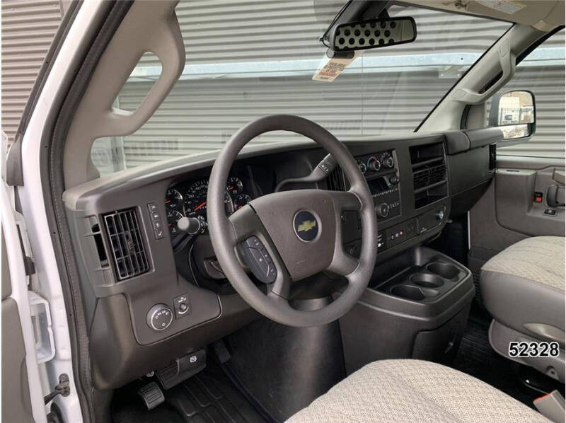 2025 Chevrolet Express 2500