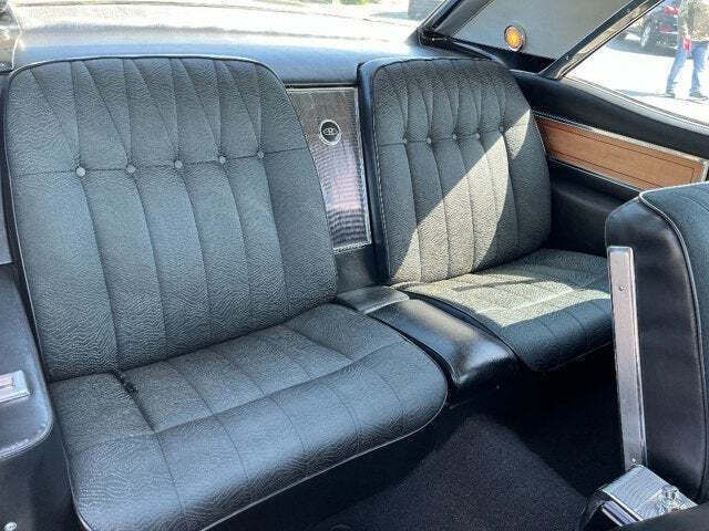 1965 Buick Riviera 36