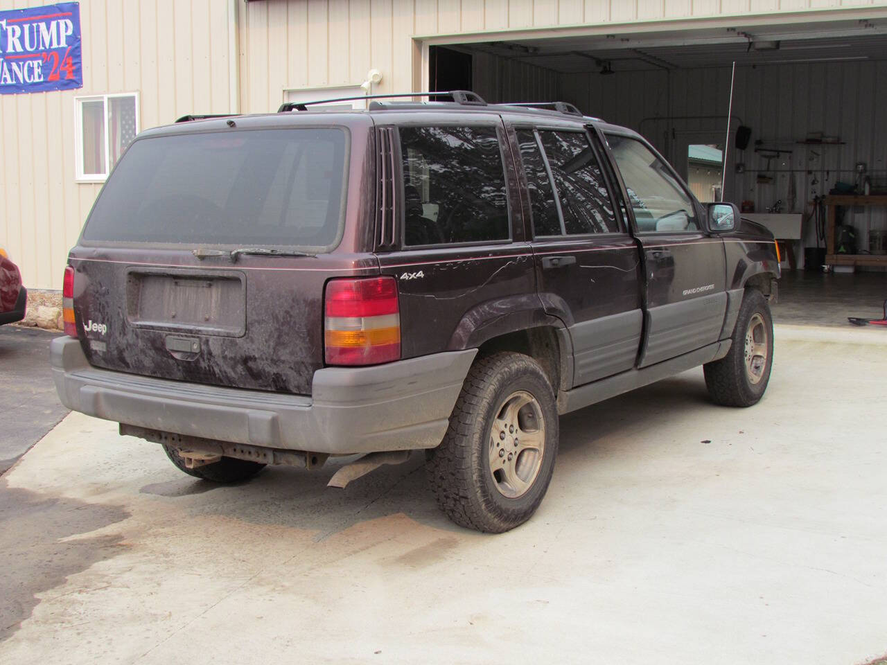 1996 Jeep Grand Cherokee for sale at CAT CREEK AUTO in Menahga, MN