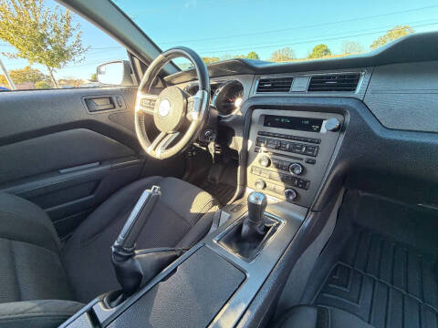 2014 Ford Mustang V6