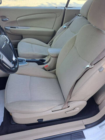 2011 Chrysler 200 Touring