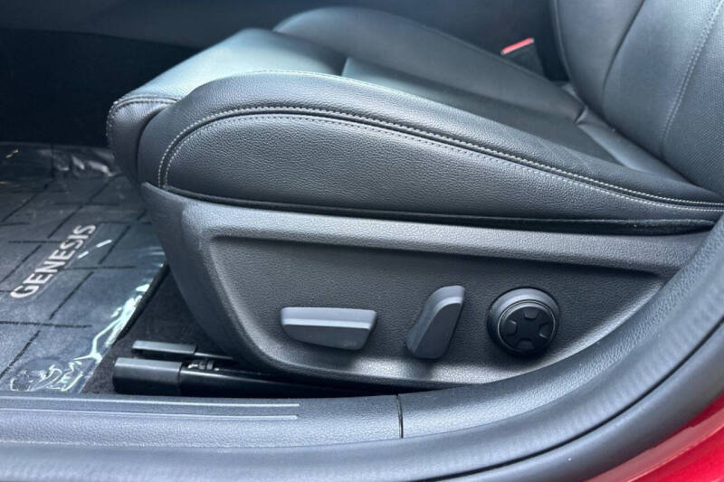 2022 Genesis G70