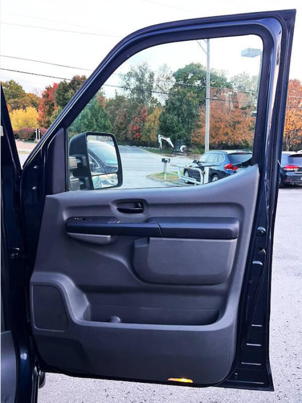 2016 Nissan NV 3500 HD SL