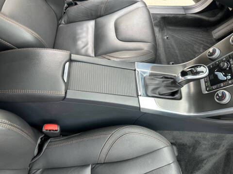 2016 Volvo V60 Cross Country T5 Platinum