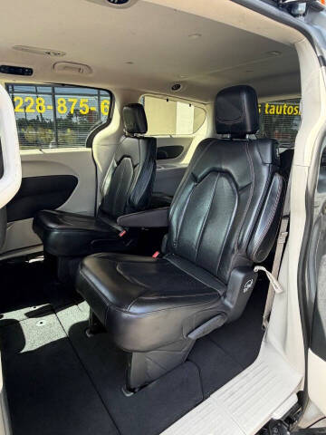 2020 Chrysler Pacifica Touring L