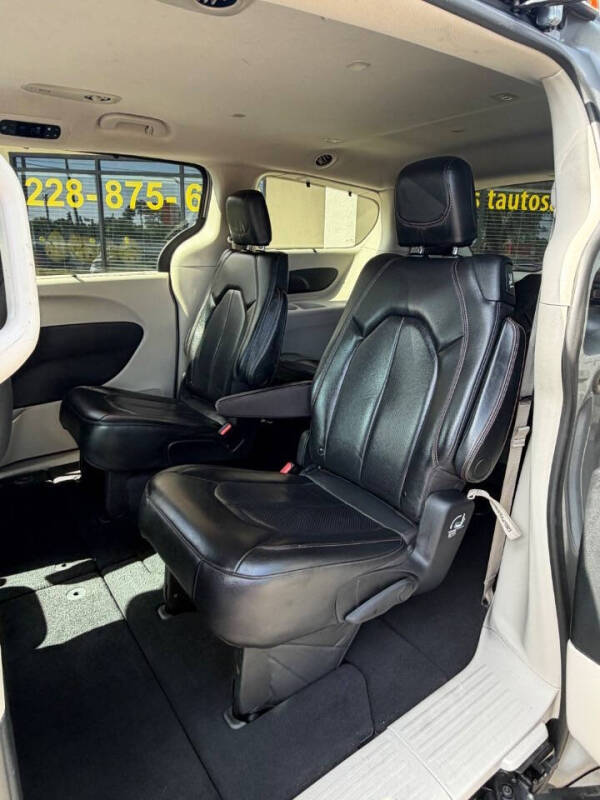 2020 Chrysler Pacifica Touring L