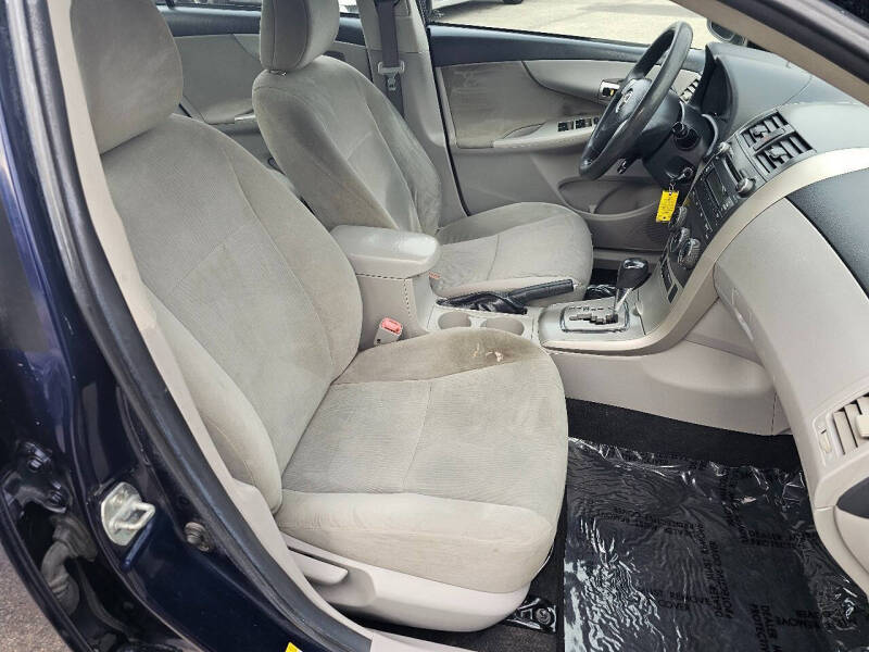 2011 Toyota Corolla LE