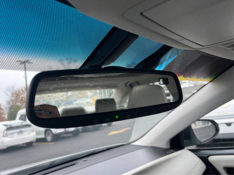 2013 Toyota Avalon Hybrid XLE Touring