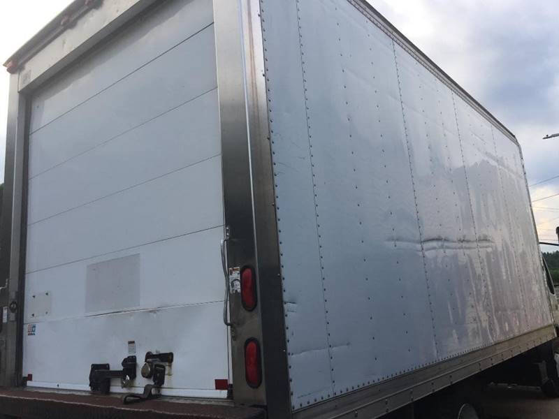 2006 International CF600