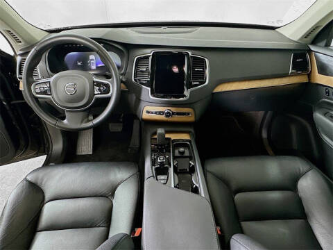 2023 Volvo XC90 B5 Plus Bright Theme