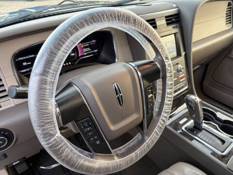 2016 Lincoln Navigator Select