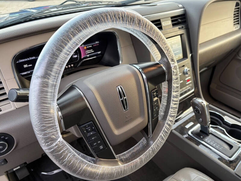 2016 Lincoln Navigator Select