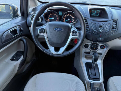 2015 Ford Fiesta SE