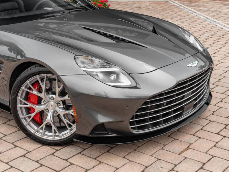 2025 Aston Martin Vanquish