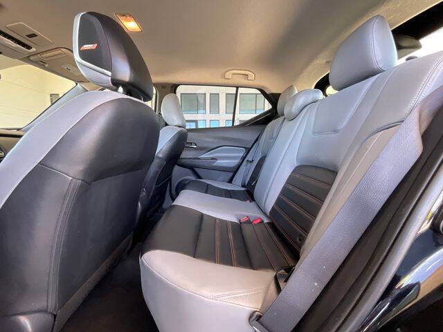 2021 Nissan Kicks SR