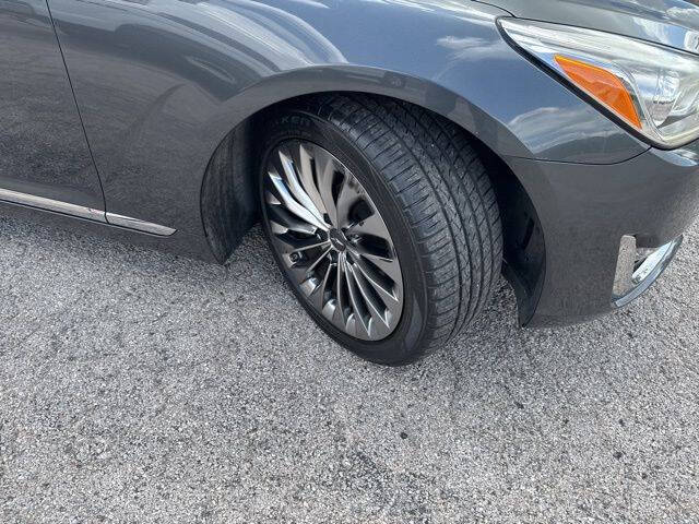 2018 Genesis G90