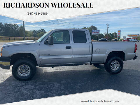 2005 Chevrolet Silverado 2500HD for sale at RICHARDSON WHOLESALE in Fayetteville TN