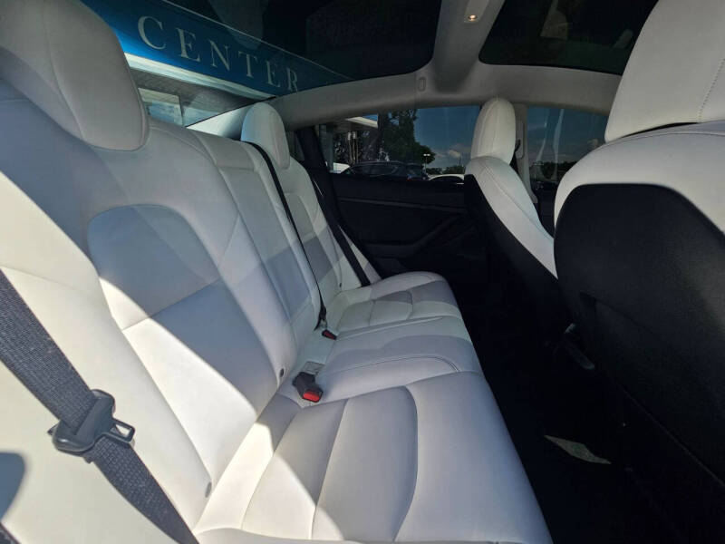 2021 Tesla Model 3 Standard Range Plus