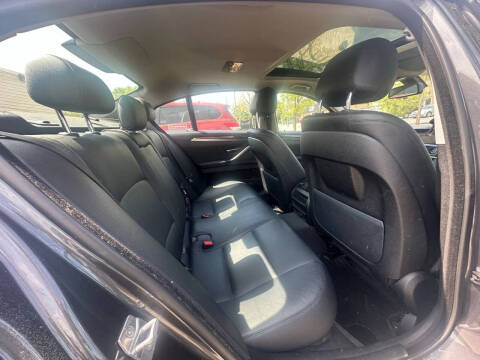 2015 BMW 5 Series 528i