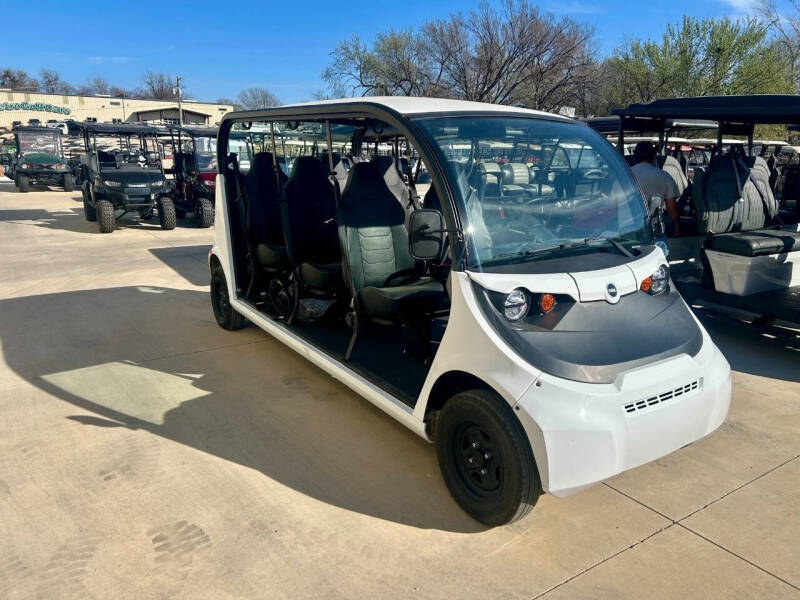 2024 GEM e6 6 Passenger LSV