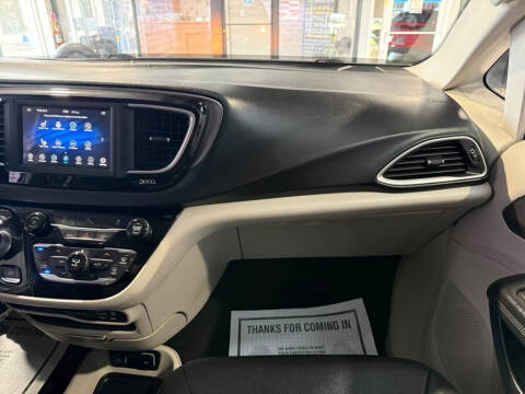 2020 Chrysler Pacifica Touring L