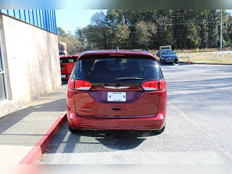 2021 Chrysler Voyager LX