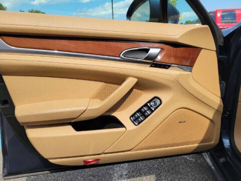 2011 Porsche Panamera 4