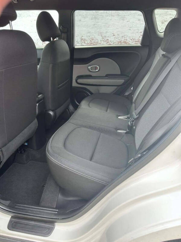 2017 Kia Soul +