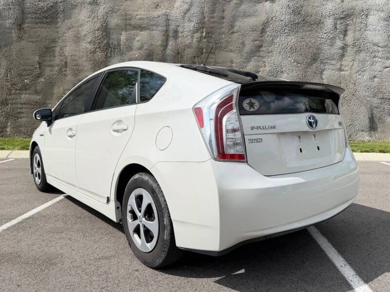 2012 Toyota Prius Two