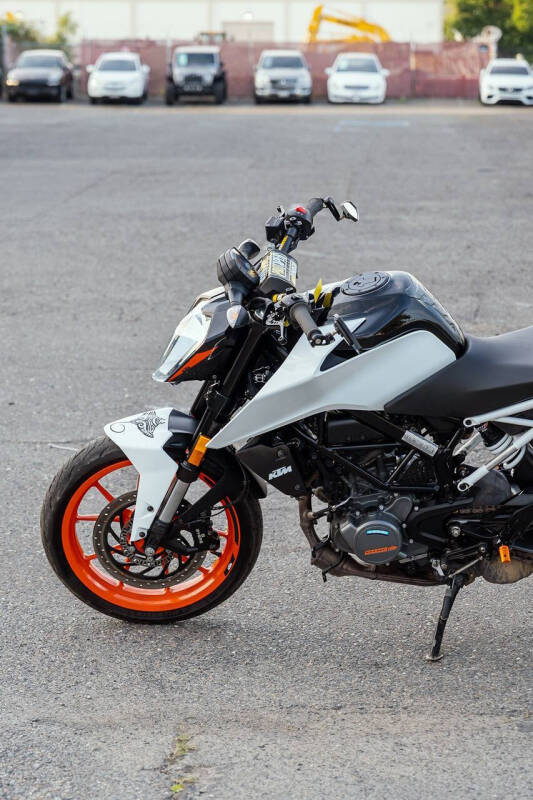 2021 KTM 200 Duke