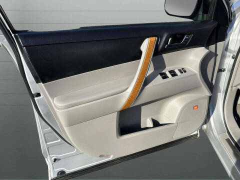 2010 Toyota Highlander Hybrid Limited