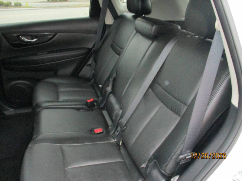 2017 Nissan Rogue SL