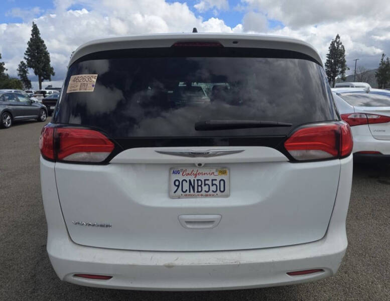 2021 Chrysler Voyager LXi