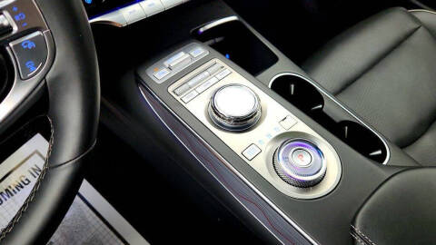 2025 Genesis GV70 2.5T Standard